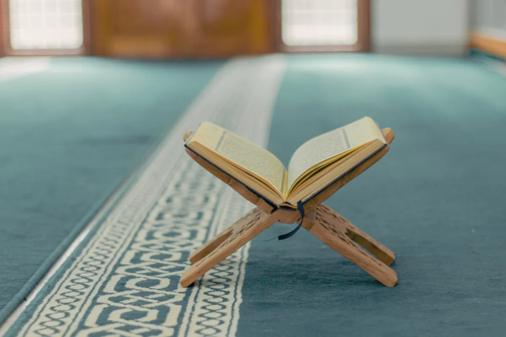 يوسف بن عبدالله آل سلول يحقق المركز الأول في مسابقة القارئ الصغير لحفظ القرآن الكريم
